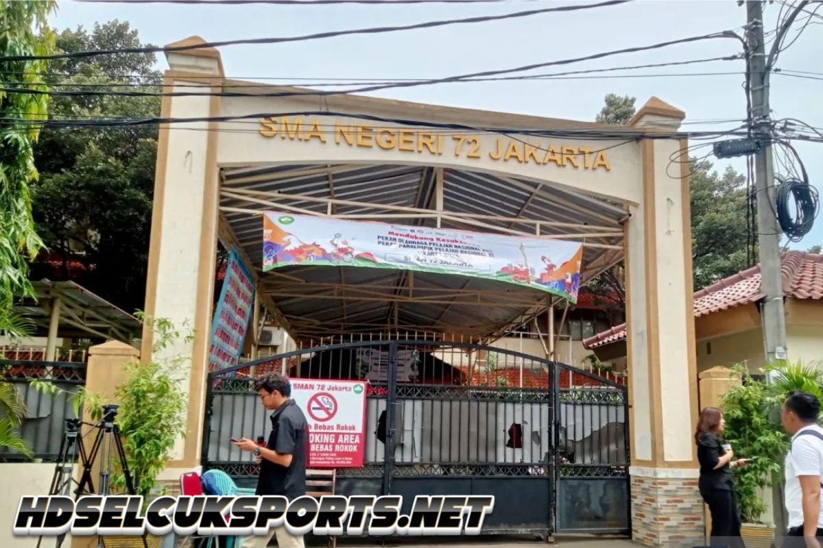 Densus 88 menemukan tujuh peledak di SMAN 72, empat diantaranya aktif