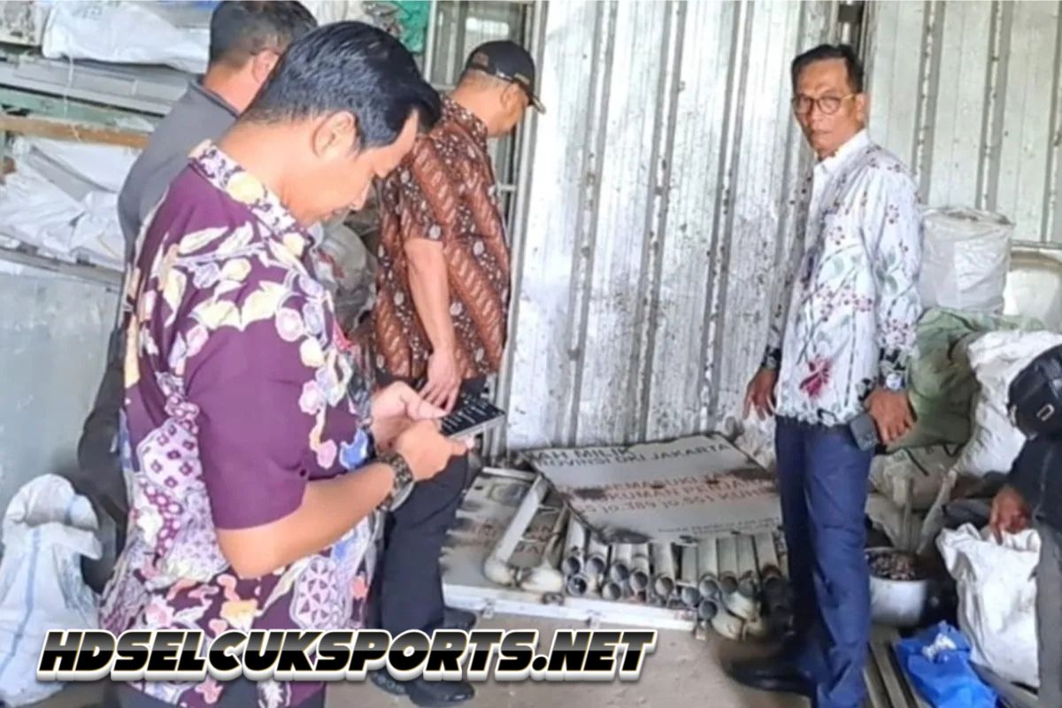 Tiga orang meninggal dan 20 lainnya masih dalam pencarian akibat longsor di Majenang
