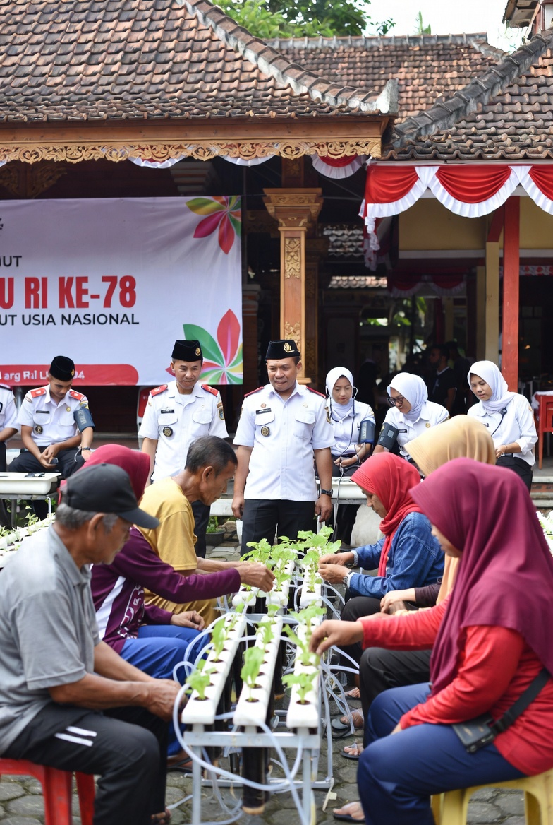 Jumlah Lansia di Indonesia Diprediksi Tembus 40 Juta pada 2030 – Tantangan “Tsunami Penuaan” Semakin Nyata